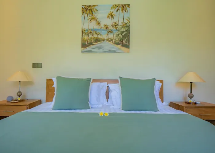 7 Bedroom Luxury Oasis In