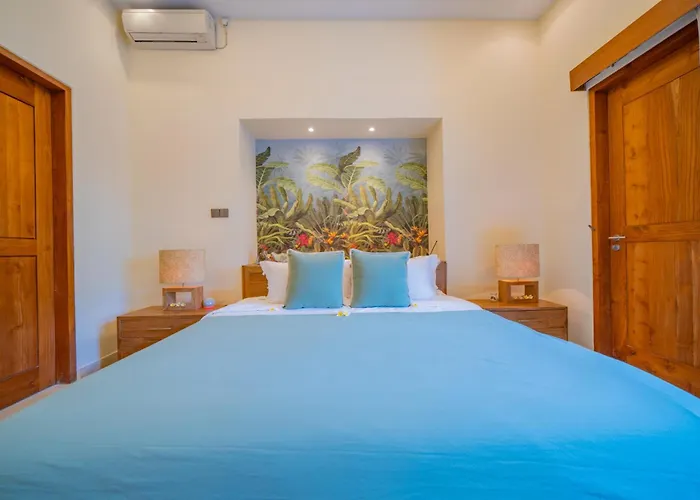 7 Bedroom Luxury Oasis In Вилла