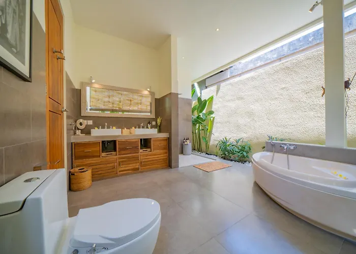 7 Bedroom Luxury Oasis In Вилла Семиньяк